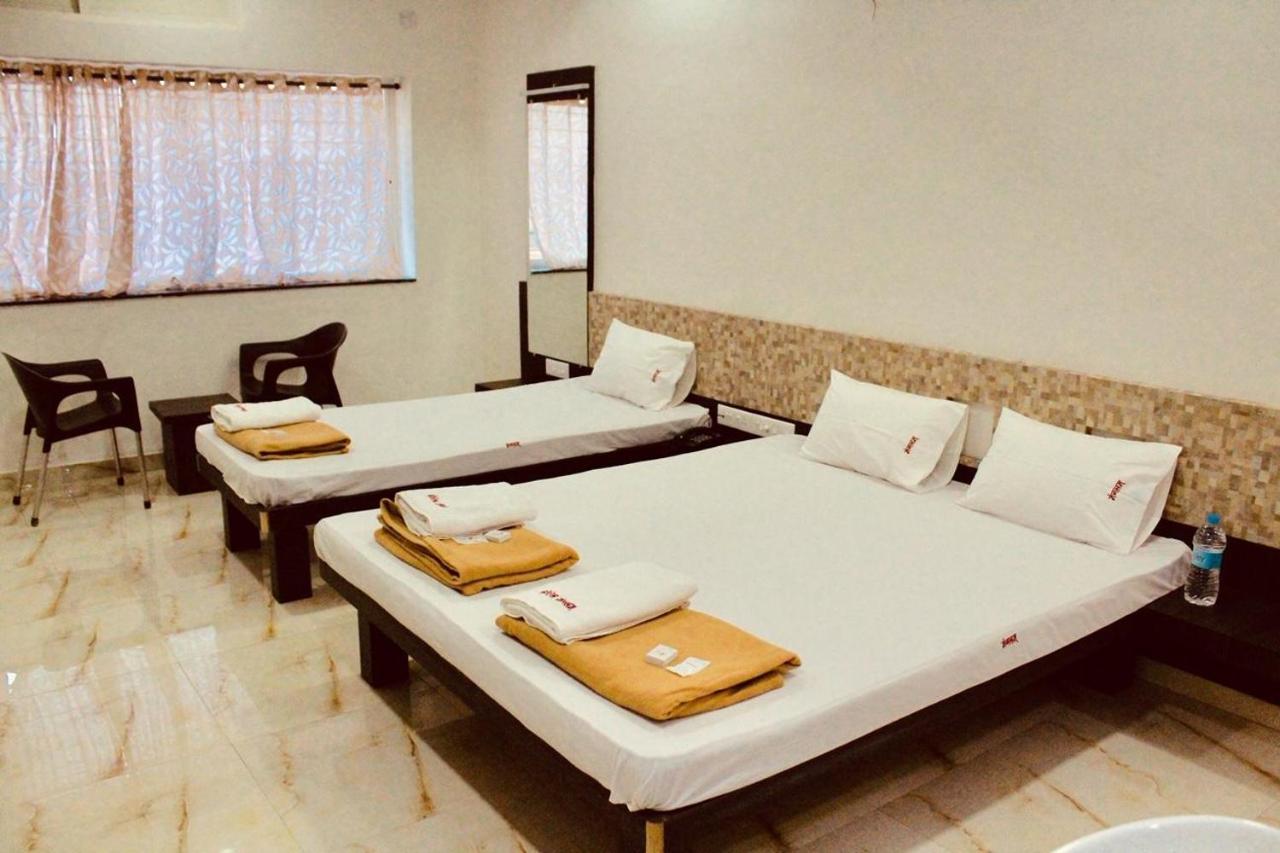 Hotel Mangalam Kurandvad Экстерьер фото