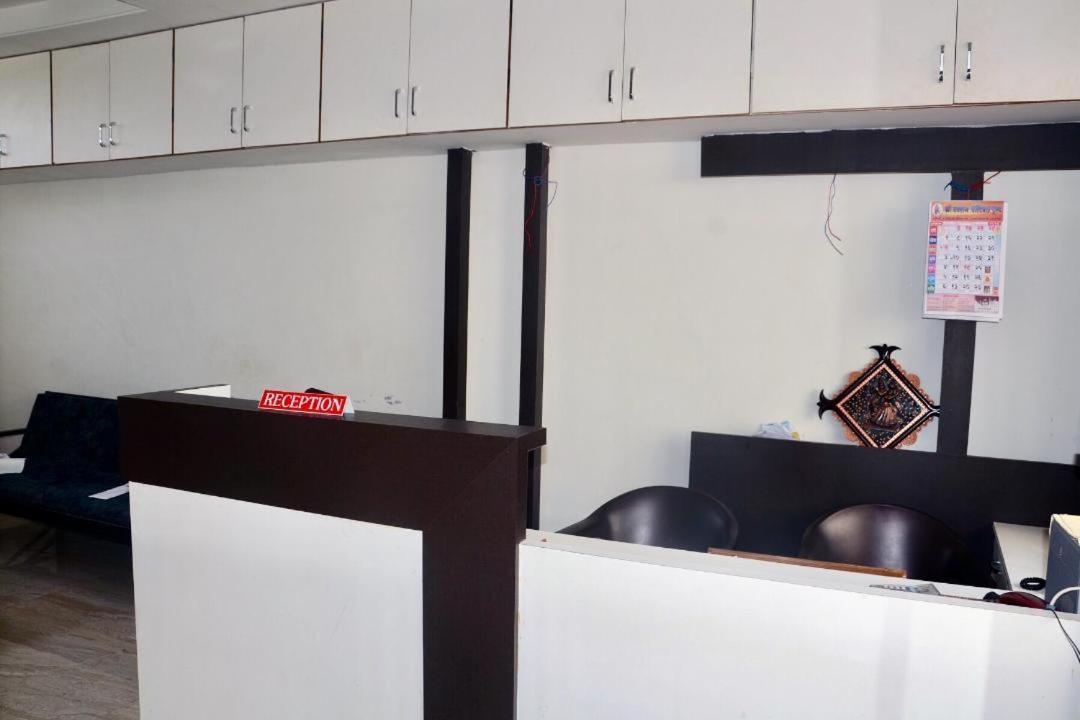 Hotel Mangalam Kurandvad Экстерьер фото