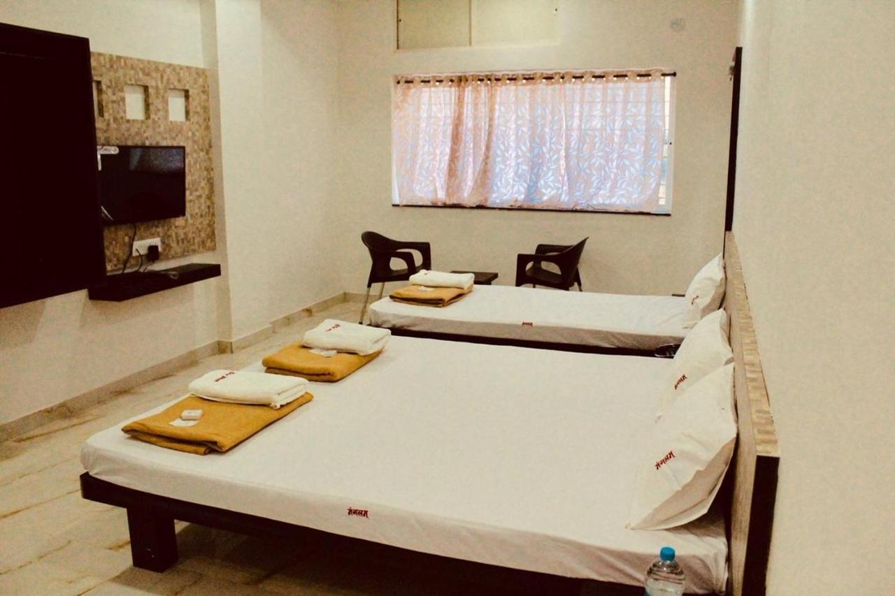 Hotel Mangalam Kurandvad Экстерьер фото